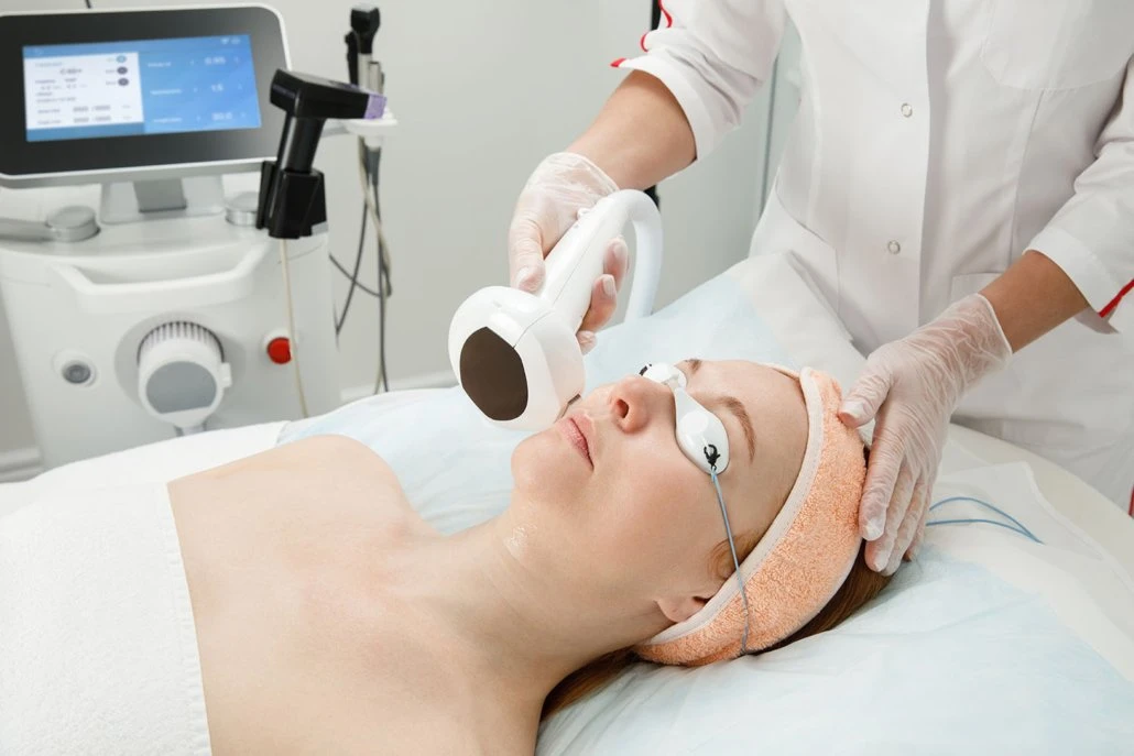 Advanced Laser Skin Tightening Improving Firmness And Natural Collagen Production